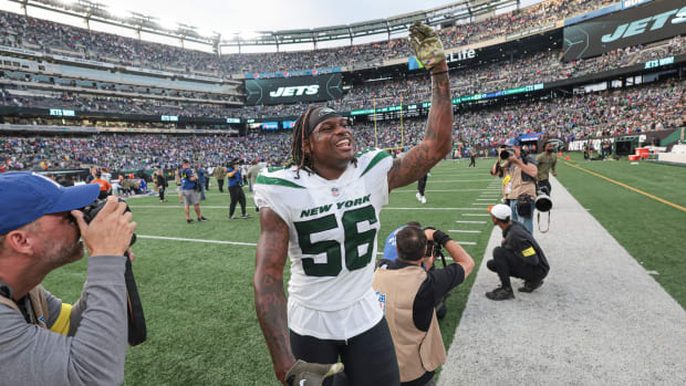 New York Jets LB Quincy Williams celebrates win at MetLife Stadium